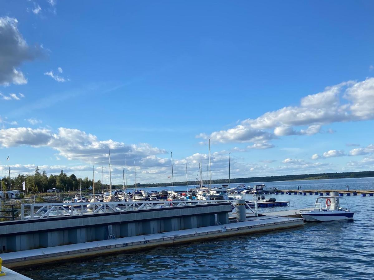 Gelbes Haus Seenland Ferienwohnungen Xl Elsterheide Esterno foto