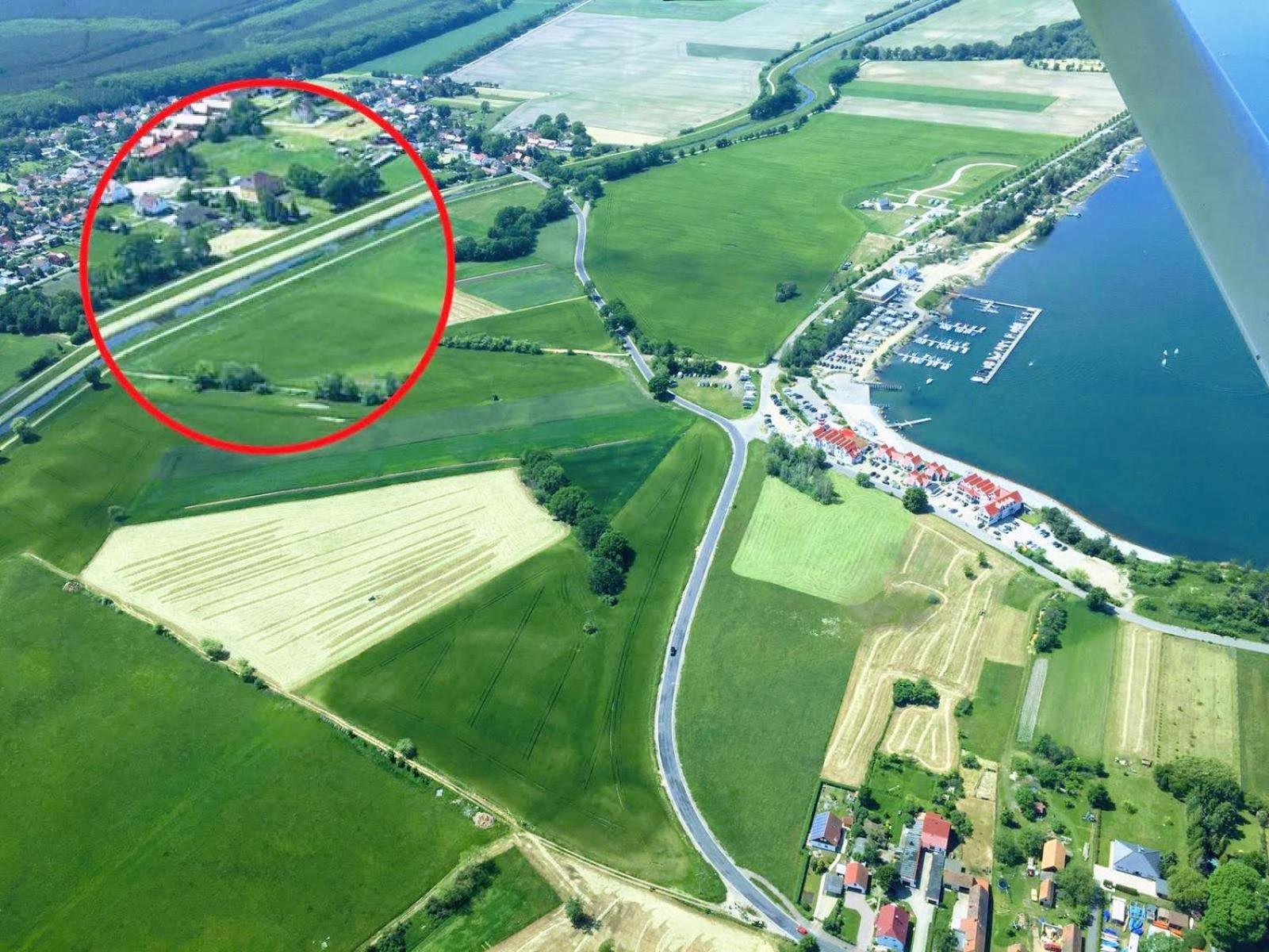 Gelbes Haus Seenland Ferienwohnungen Xl Elsterheide Esterno foto